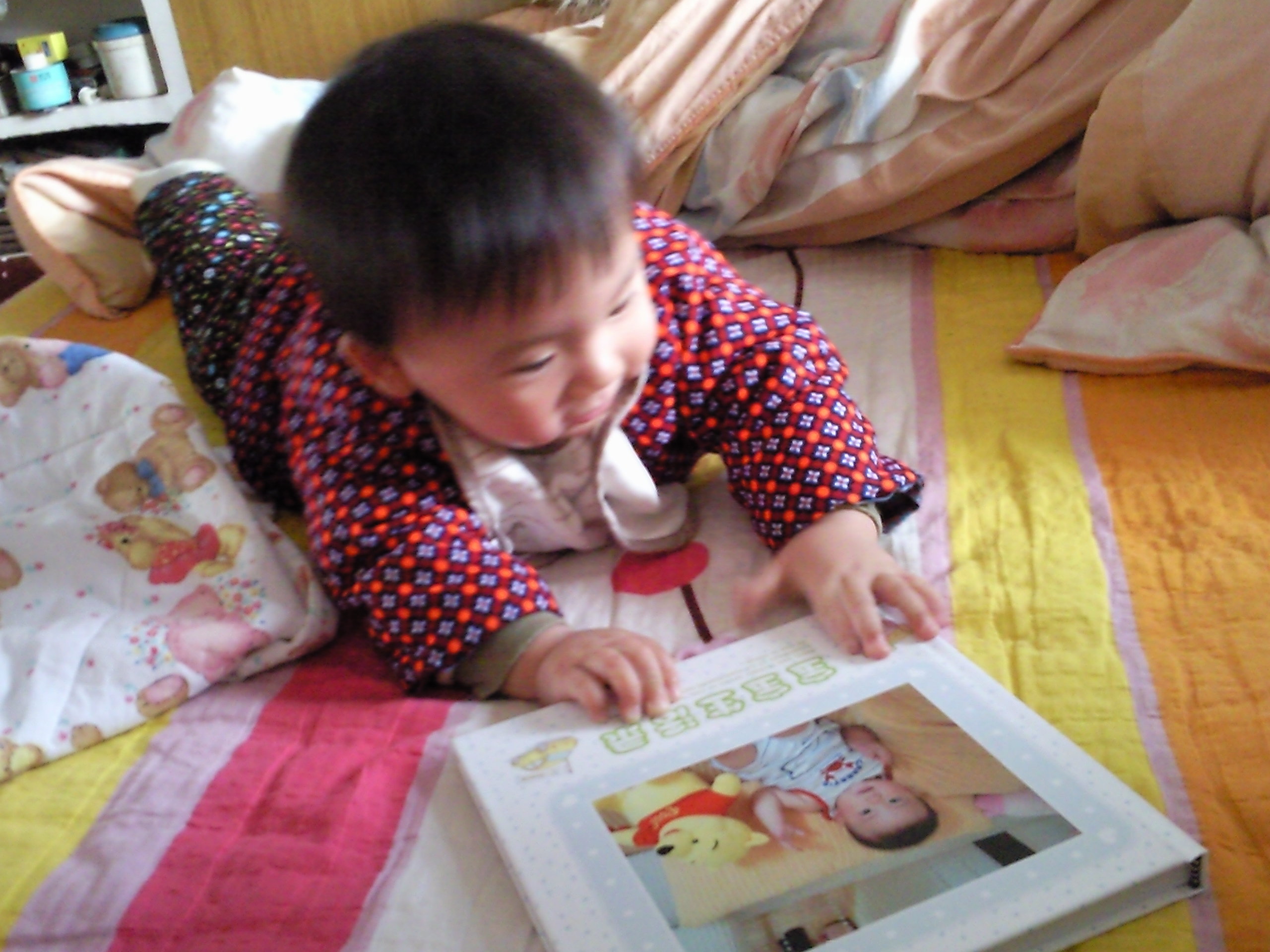 爺爺說這樣一本相冊就像一本書，看著舒服